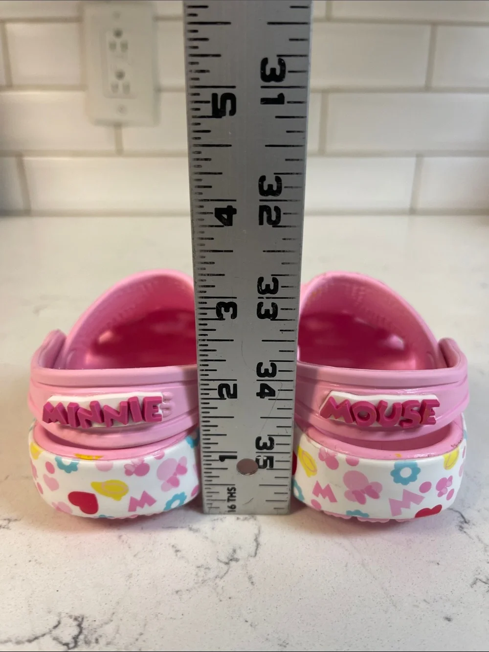 Crocs Kids' x Disney Minnie Mouse Classic Clogs Size 6 Style # 210894 - Picture 5 of 17